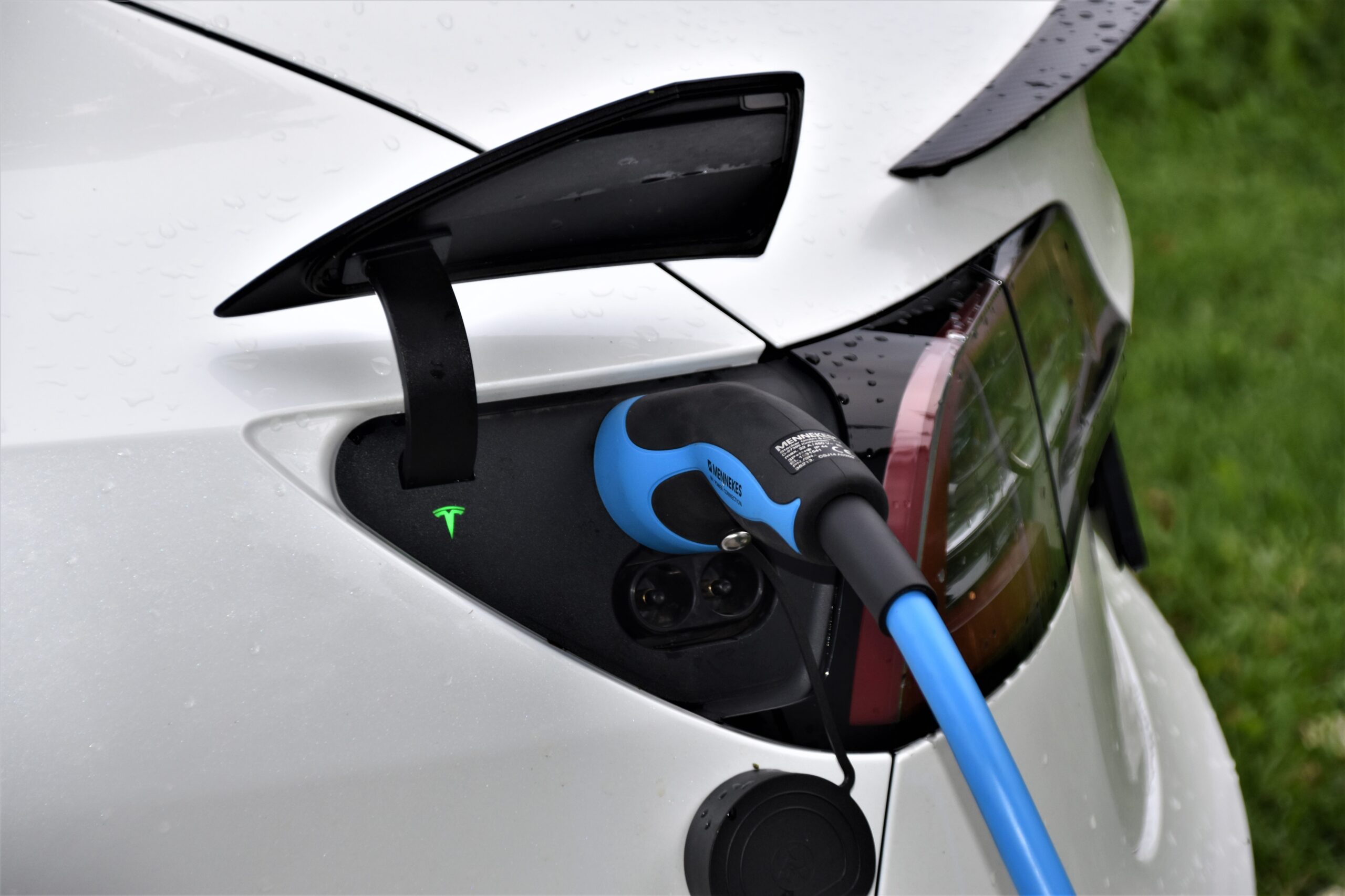 ev-home-charger-grant-now-available-to-company-car-users-council-ie